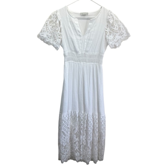 J. Cee Dresses & Skirts - Elegant White Lace Dress